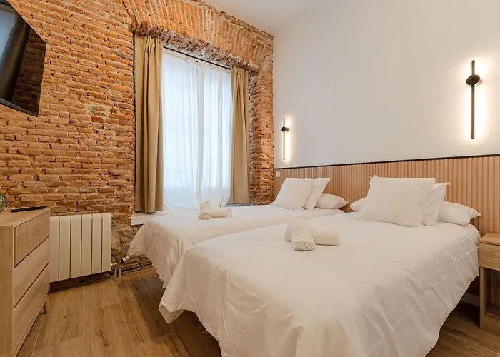 Ribera Plaza Colon Apartman *