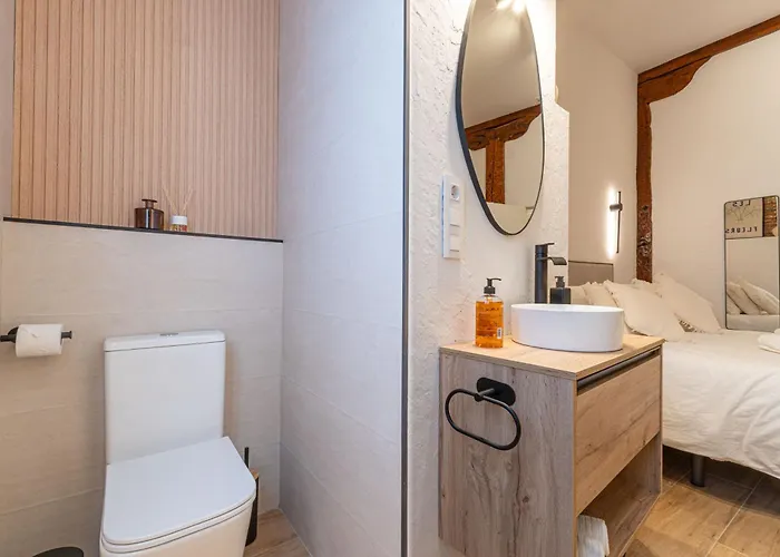 Ribera Plaza Colon Apartman *